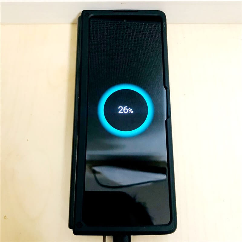 baseus100wで充電中