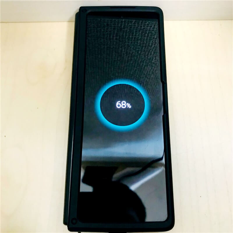 baseus100wで充電中
