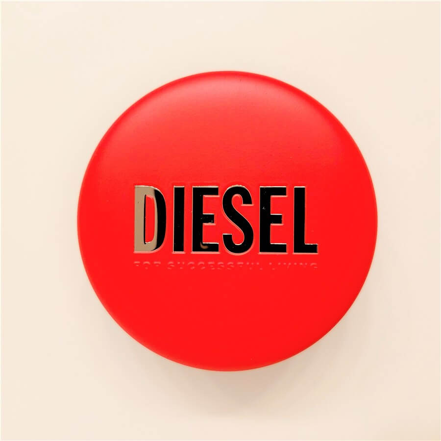 DIESEL TRUE WIRELESS EARBUDSケース