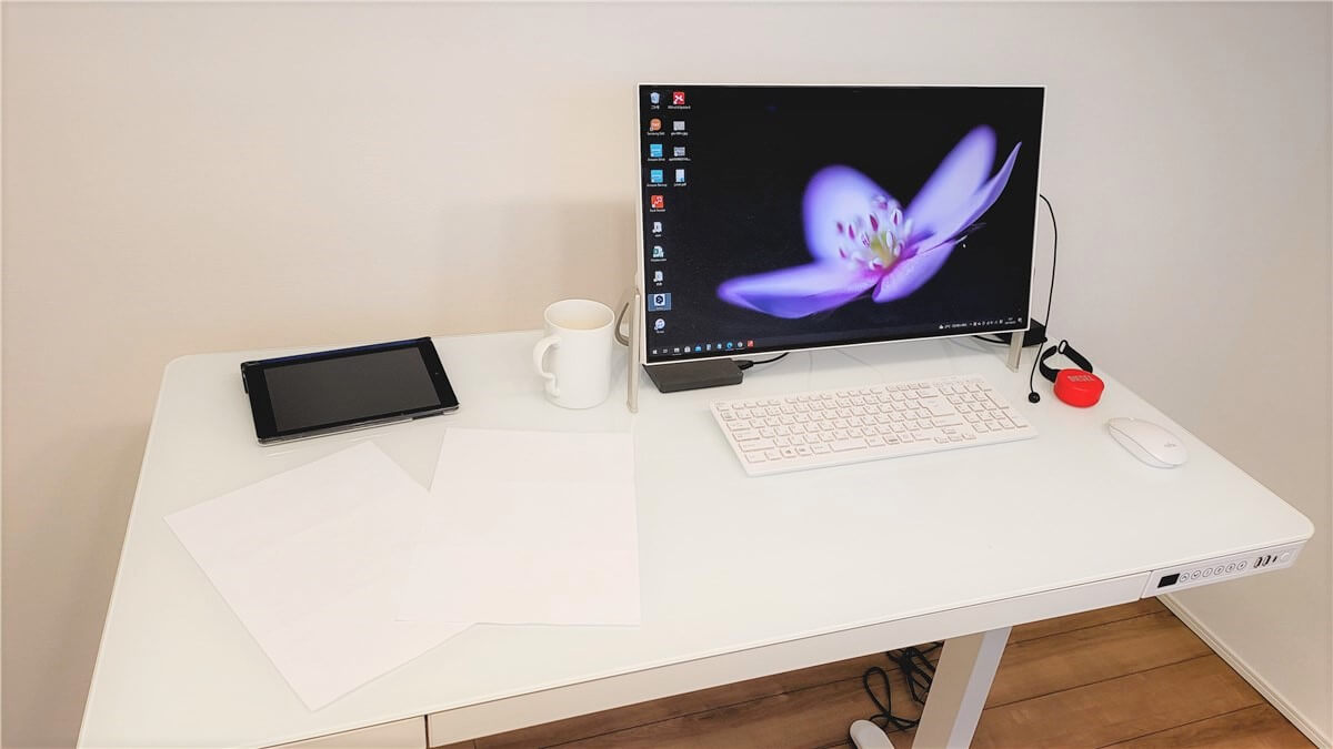作業台として使うFLEXISPOT EG8