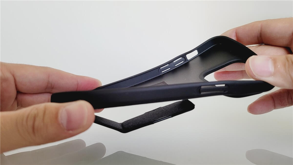 ねじったadidas Grip Case